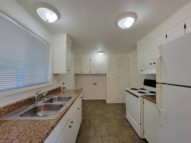 Photo - 1821 N Rd 32
