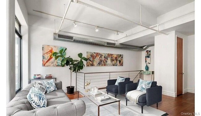 Photo - 45 E 30th St Unidad 0