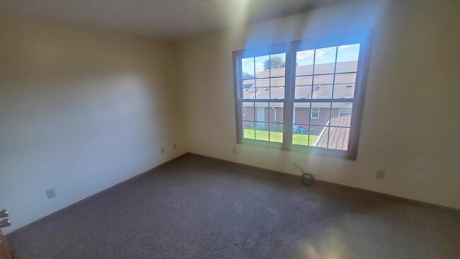 Photo - 1479 S Main St