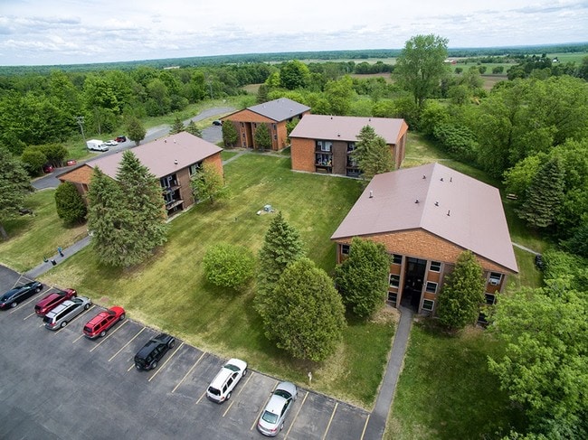 Beautifully Landscaped - Whispering Woods Apartments