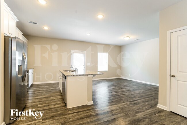 Photo - 10732 Rivergate Dr NW