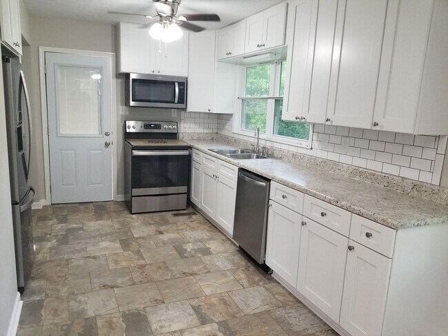 Photo - 1571 Warrior Rd