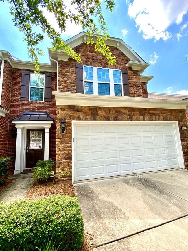 GORGEOUS property coming available soon! - GORGEOUS property coming available soon! House