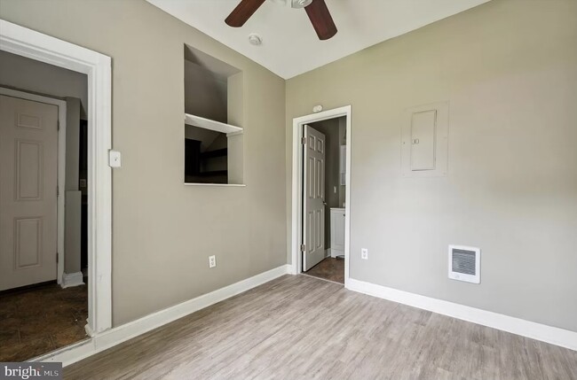 Photo - 217 W 8th St House