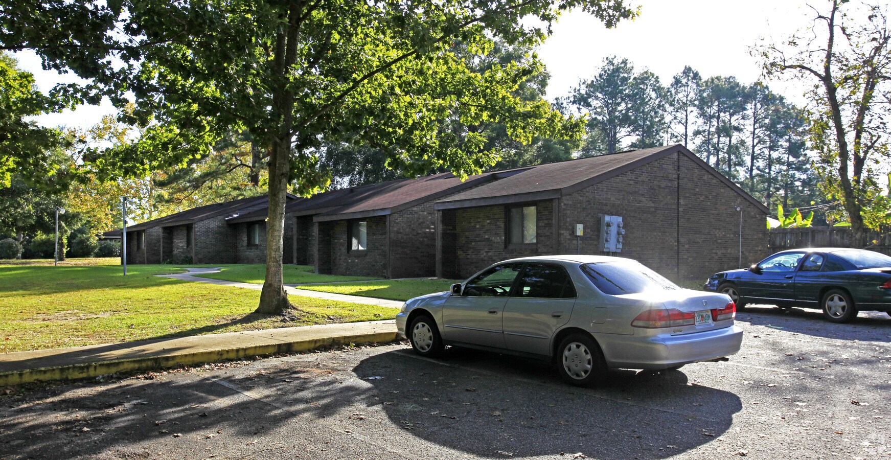 Photo - Willow Bend Apartments