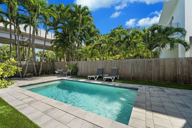 Photo - 3567 SW 1st Ave