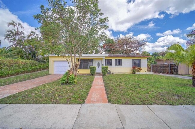 Building Photo - 2221 SW 67th Ave Rental