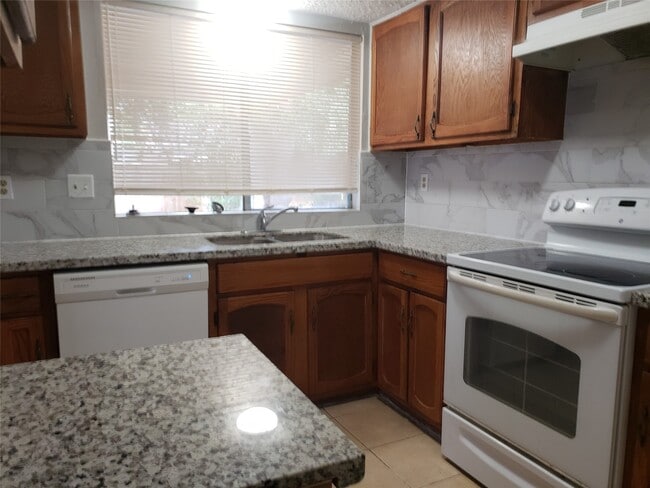 Photo - 16315 Quail Pl Dr