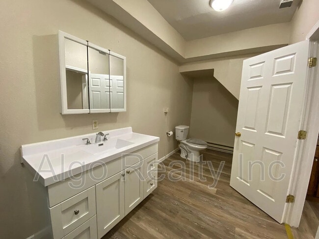 Photo - 603 Lawson Ave E