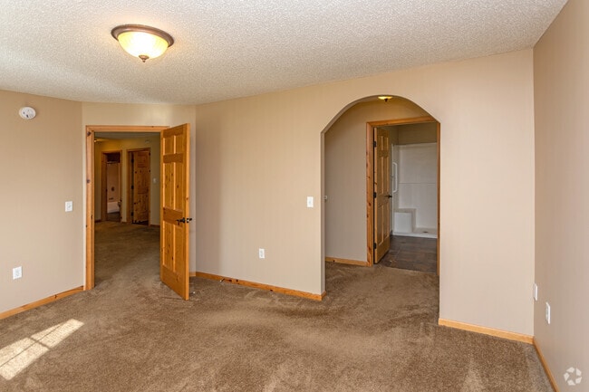 2BR, 2BA - 1,037SF - The Lodge at Pine Lakes