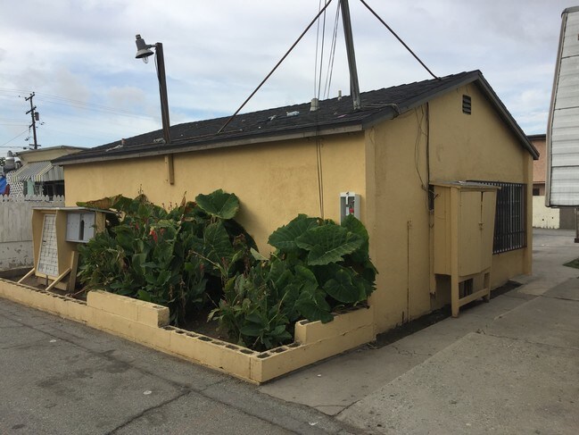 Photo - Magnolia Trailer Park Apartments