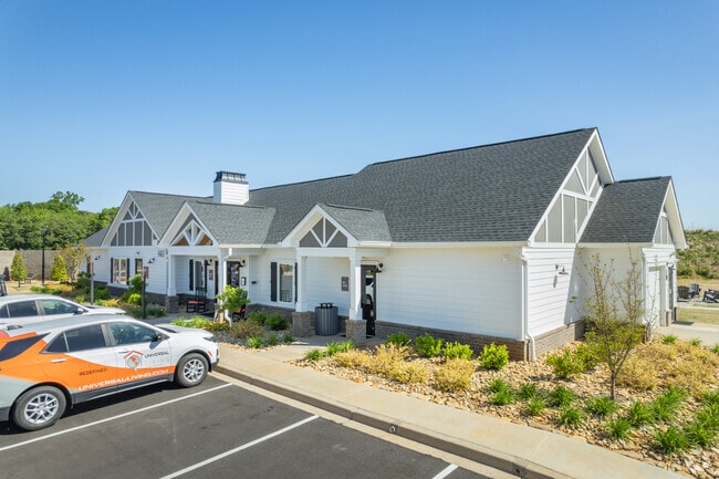 Clubhouse - Universal at Boiling Springs