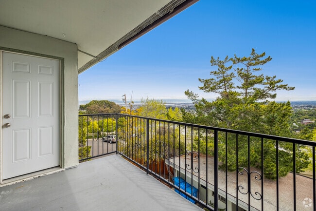 2 habitaciones, 2 baños - 905 pies cuadrados - Patio - 422 Portofino