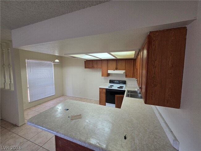 Photo - 4300 N Lamont St Unit 232