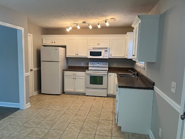 Photo - 3241 Hardwood Dr