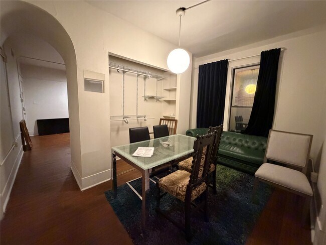 Photo - 402 Hyde Park Blvd Unit 4