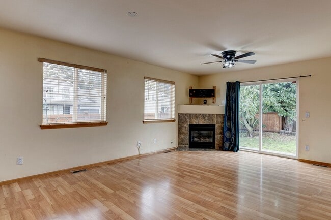 Photo - 3-bedroom, 2.5-bathroom Pet Friendly Home