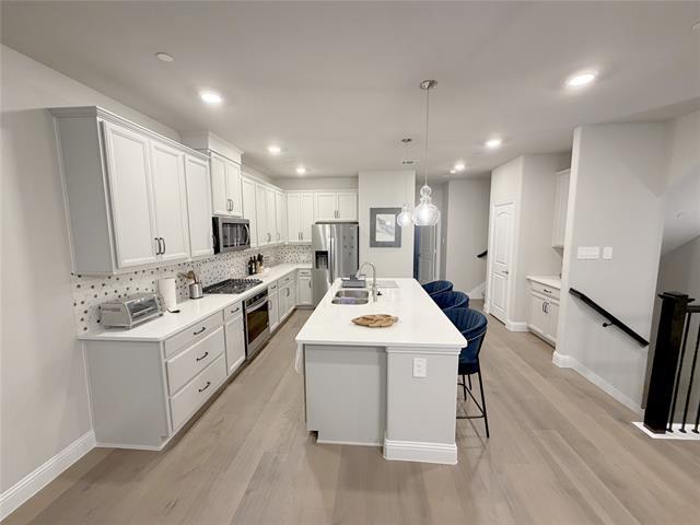 Photo - 328 Greenhouse Dr