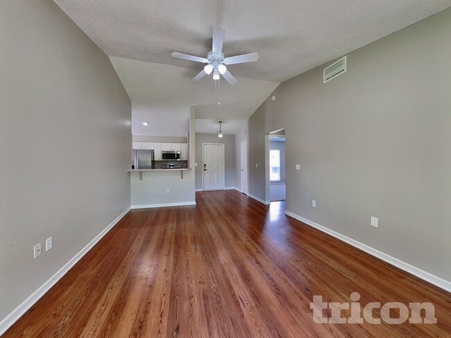 Photo - 7833 Manor Dr