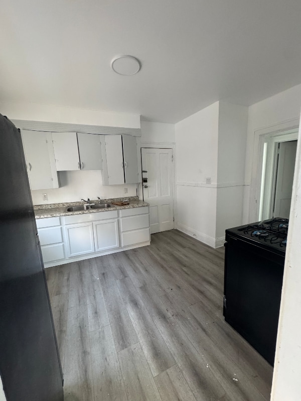 Photo - 12202 Benham Ave Unidad Lower