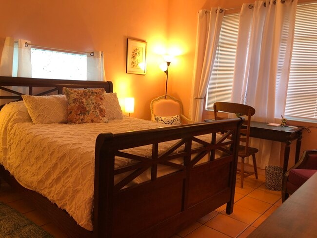 Photo - 1706 Druid Rd E