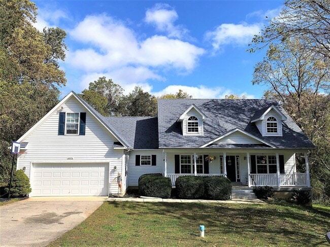 Building Photo - Small Quiet Street in Newburg