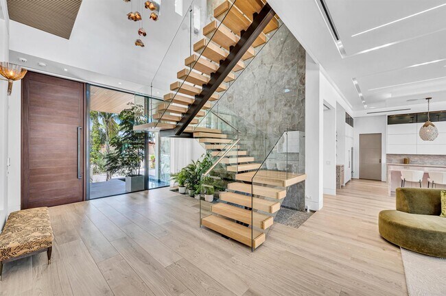 Photo - 408 Coral Way