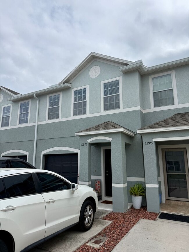 Building Photo - Sawgrass Village Townhomes 3/2.5/1 - Friendly Neighborhood lifestyle
