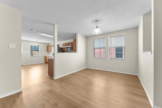 Photo - 2633 Salt Maker Way