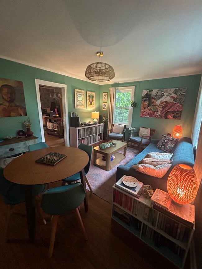 Photo - 4425 Holmes Ave