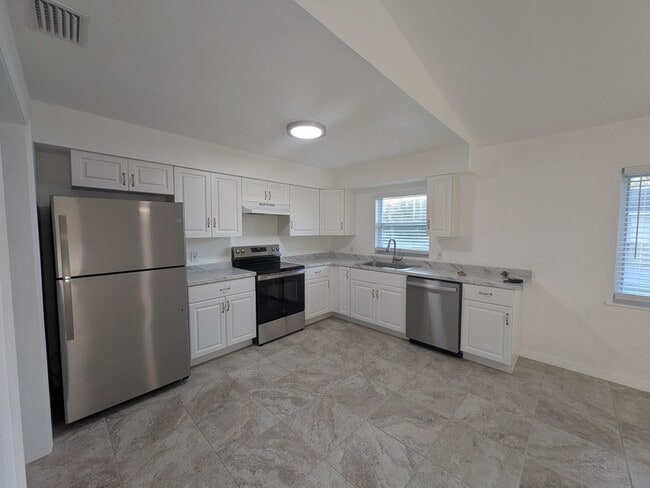 Photo - Updated 2/2 Duplex in Crystal River