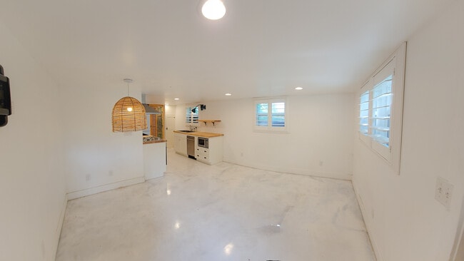 Photo - 197 Boulevard St Unit 2