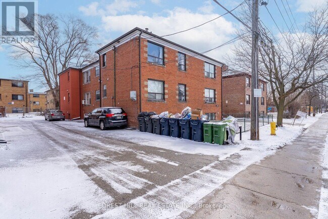 Photo - 2839 Keele St Unit 6