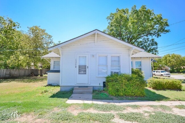 1329 South 11th St. Unit B - 1329 South 11th St. House Unit B