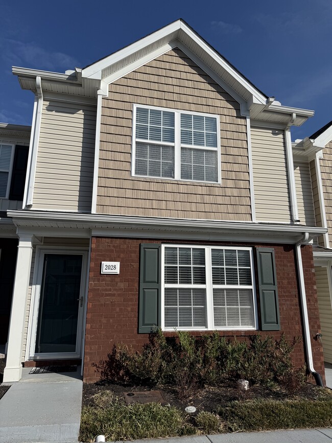 Photo - 2028 Shaylin Loop