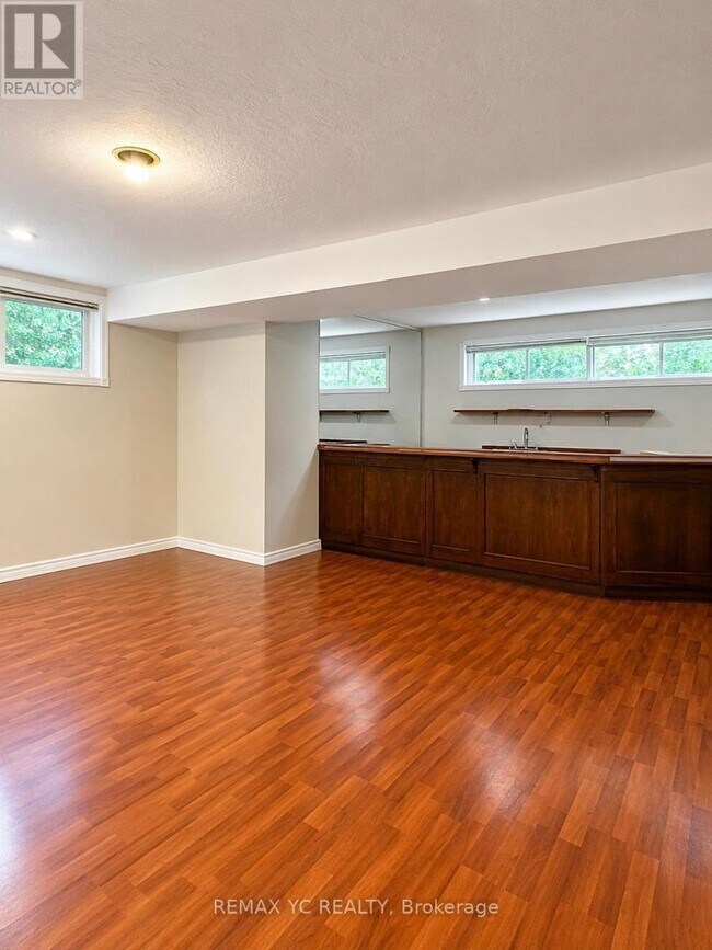 Photo - 201 Harlandale Ave