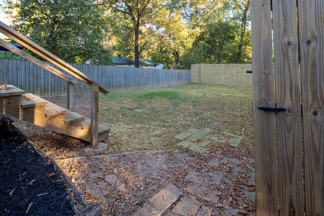 Photo - 415 Haden St
