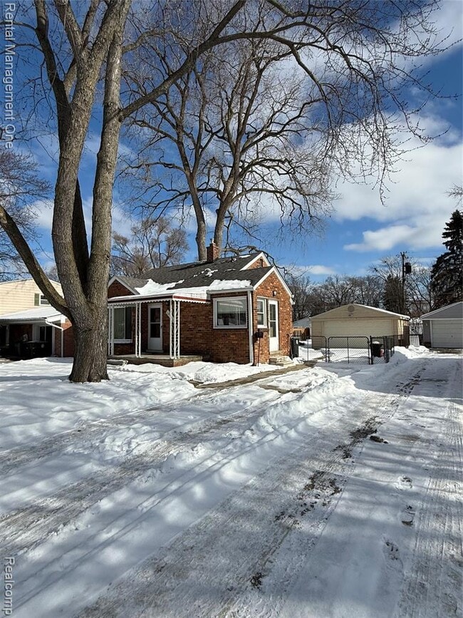 Photo - 12050 Cavell St