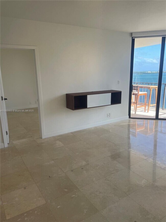 Photo - 520 Brickell Key Dr Unit A1911