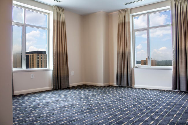Building Photo - Broadway Plaza - Mayo Clinic Rental