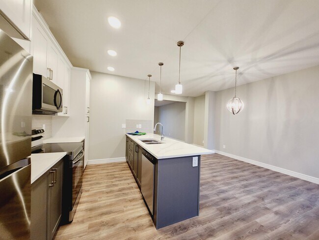 Photo - 1693 Cavanagh blvd SW