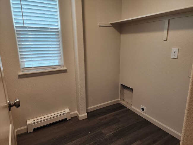 Photo - 4 Bed, 2 1/2 Bath in Fruitvale