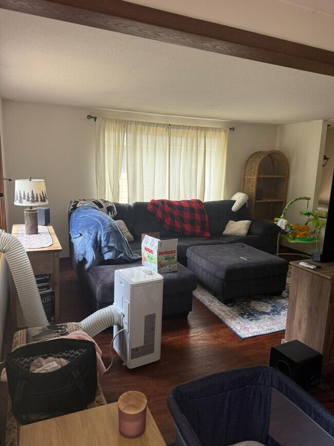 Photo - 1348 Curran St