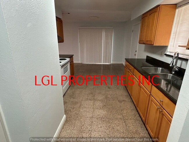 Photo - 7708 25th St