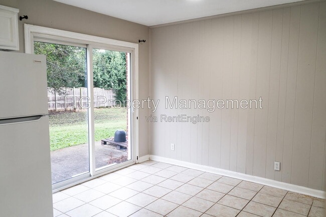 Photo - 139 Louella Dr