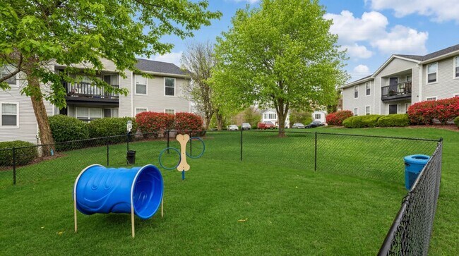 Pet-Friendly Perks at The Retreat at Stillmeadow Apartments