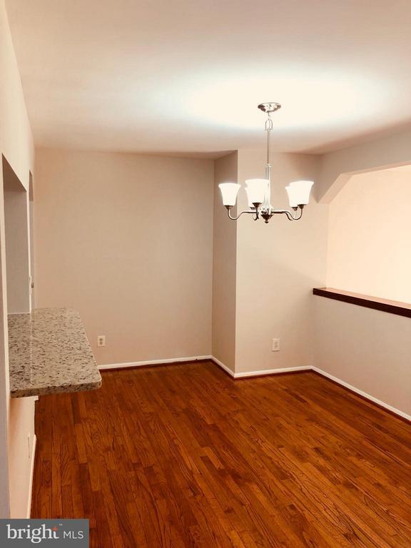 Photo - 6433 Rockshire St