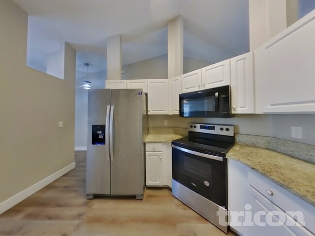 Photo - 84092 St James Ct