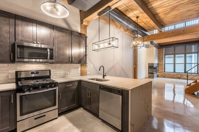 Photo - 3110 N Sheffield Ave