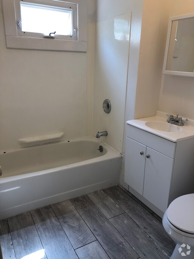 Building Photo - 741 Maryland Ave Unit 1 Rental
